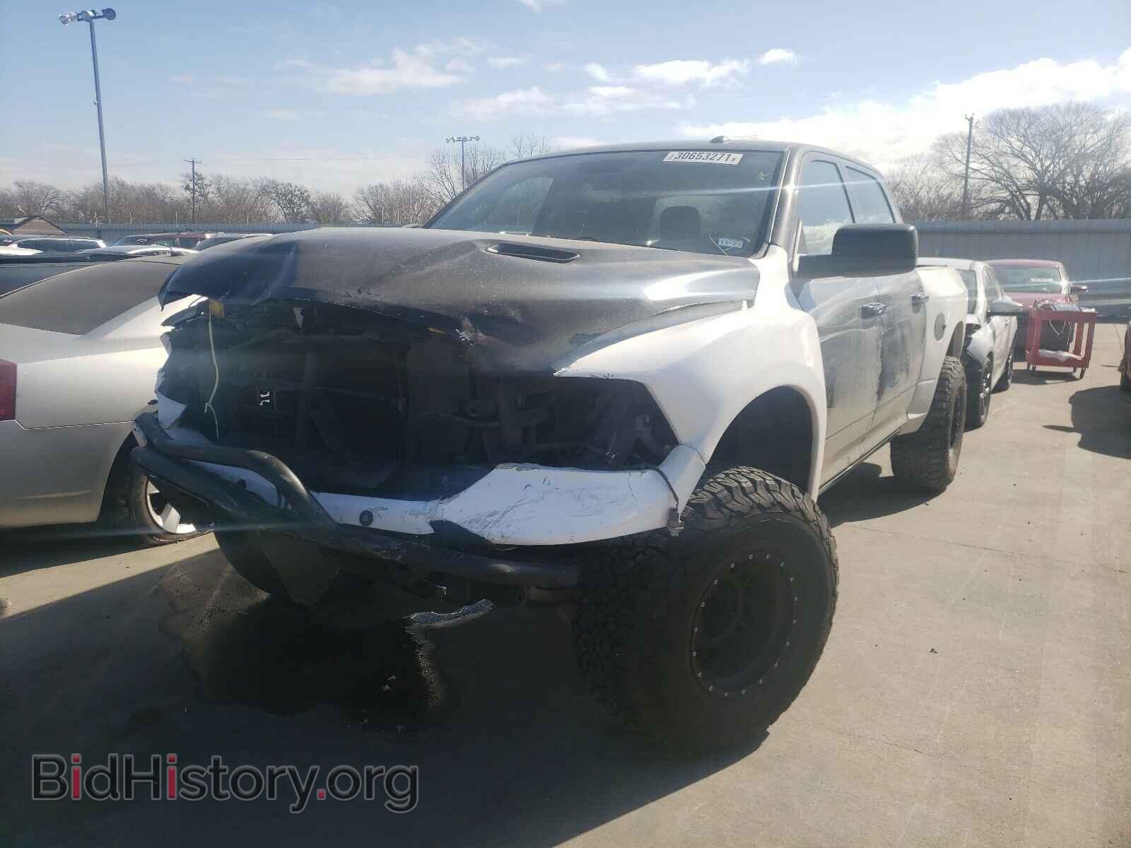 2017 RAM 1500 - VIN: 3C6RR7KT5HG710166 - Photo 2