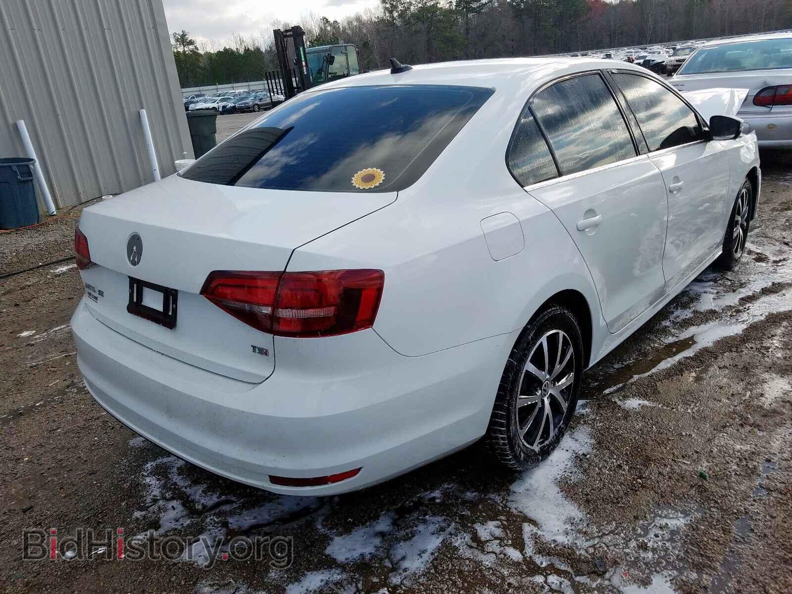2017 VOLKSWAGEN JETTA - VIN: 3VWDB7AJ0HM409987 - Фото 4