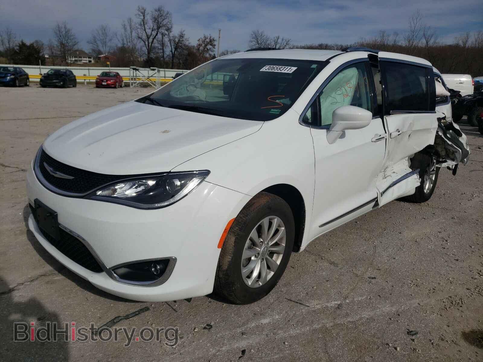 2019 CHRYSLER PACIFICA - VIN: 2C4RC1BG1KR730586 - Фото 2