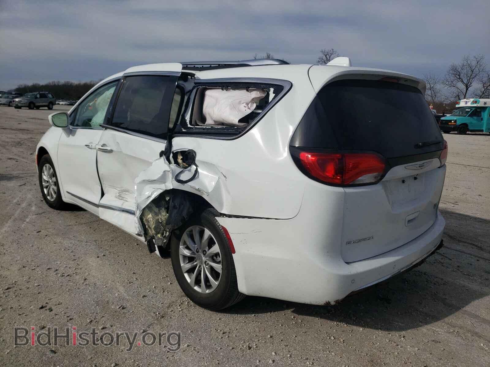 2019 CHRYSLER PACIFICA - VIN: 2C4RC1BG1KR730586 - Фото 3