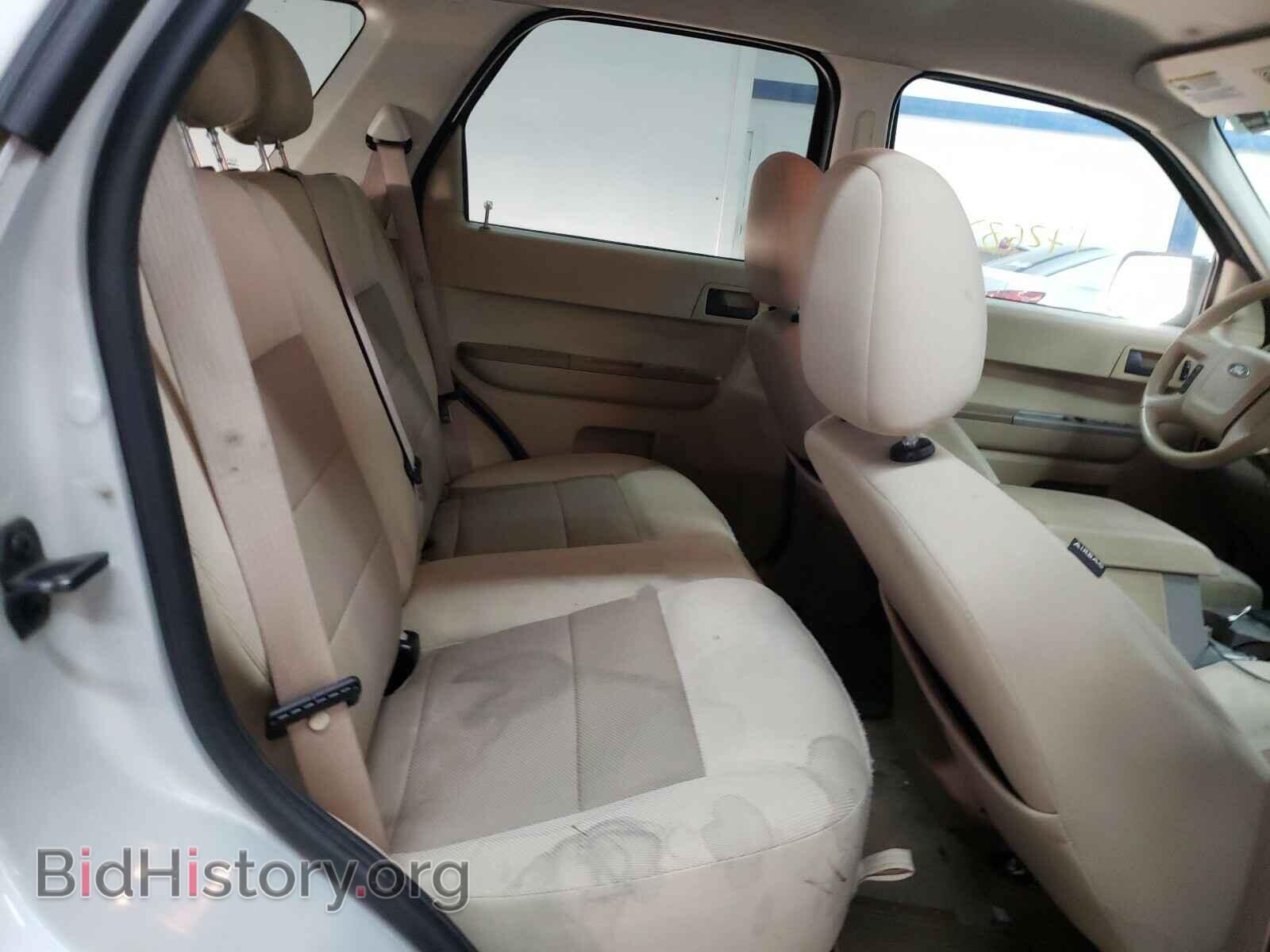 2008 FORD ESCAPE - VIN: 1FMCU93128KC05924 - Фото 6