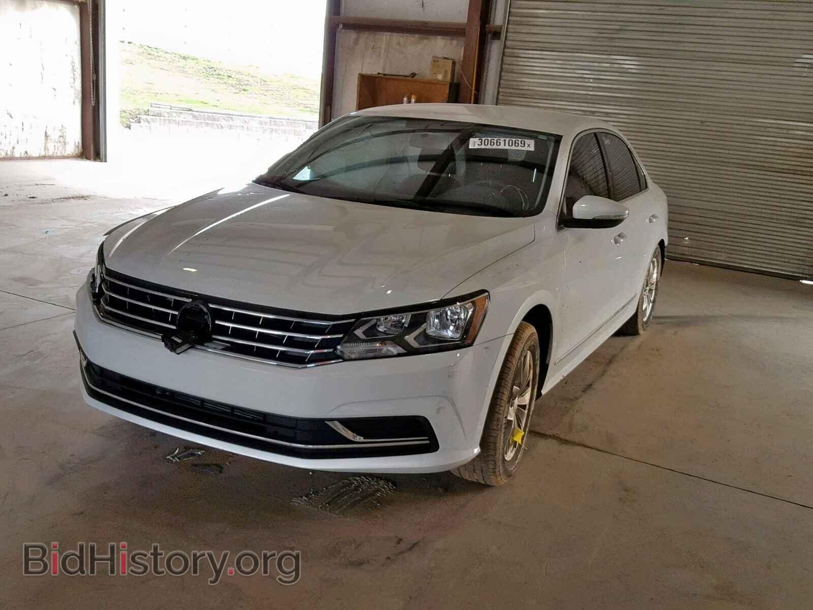2017 VOLKSWAGEN PASSAT - VIN: 1VWAT7A35HC053166 - Фото 2