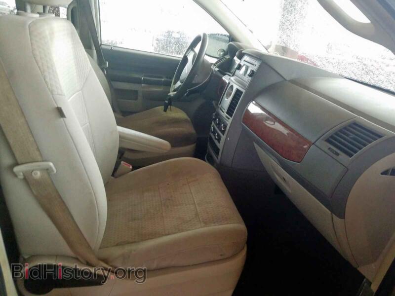 2009 Chrysler MINIVAN (VIN 2A8HR44E49R527377) — photo 5 of 10