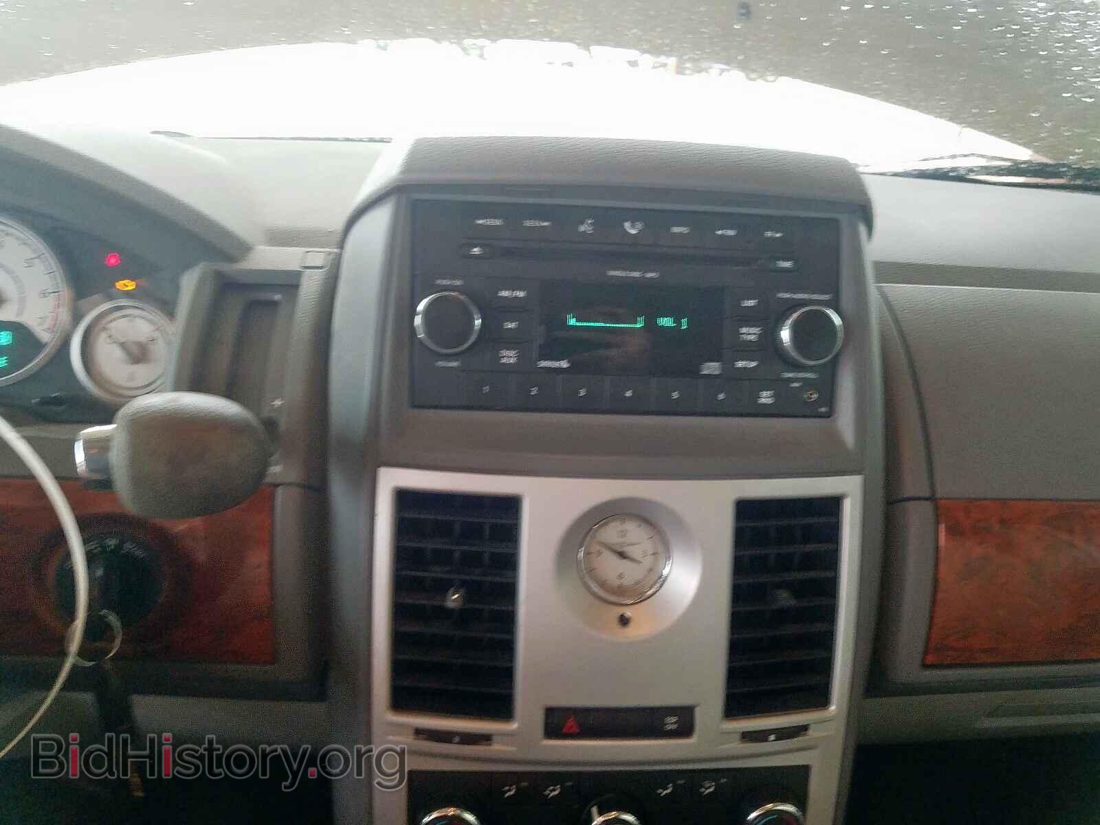 2009 CHRYSLER MINIVAN - VIN: 2A8HR44E49R527377 - Фото 9