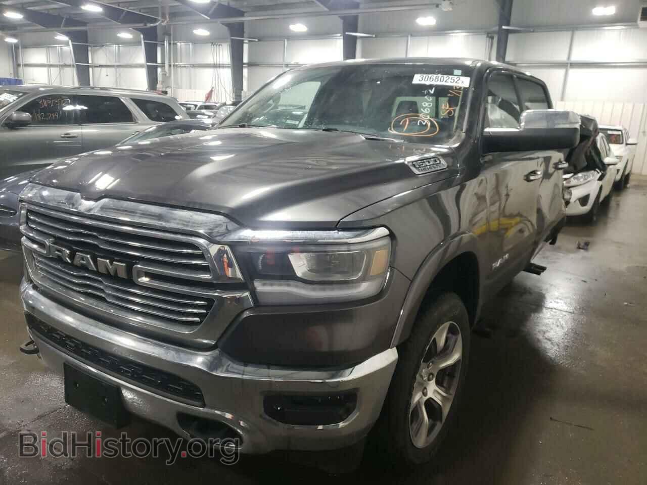 2020 RAM 1500 - VIN: 1C6SRFJT2LN379138 - Фото 2
