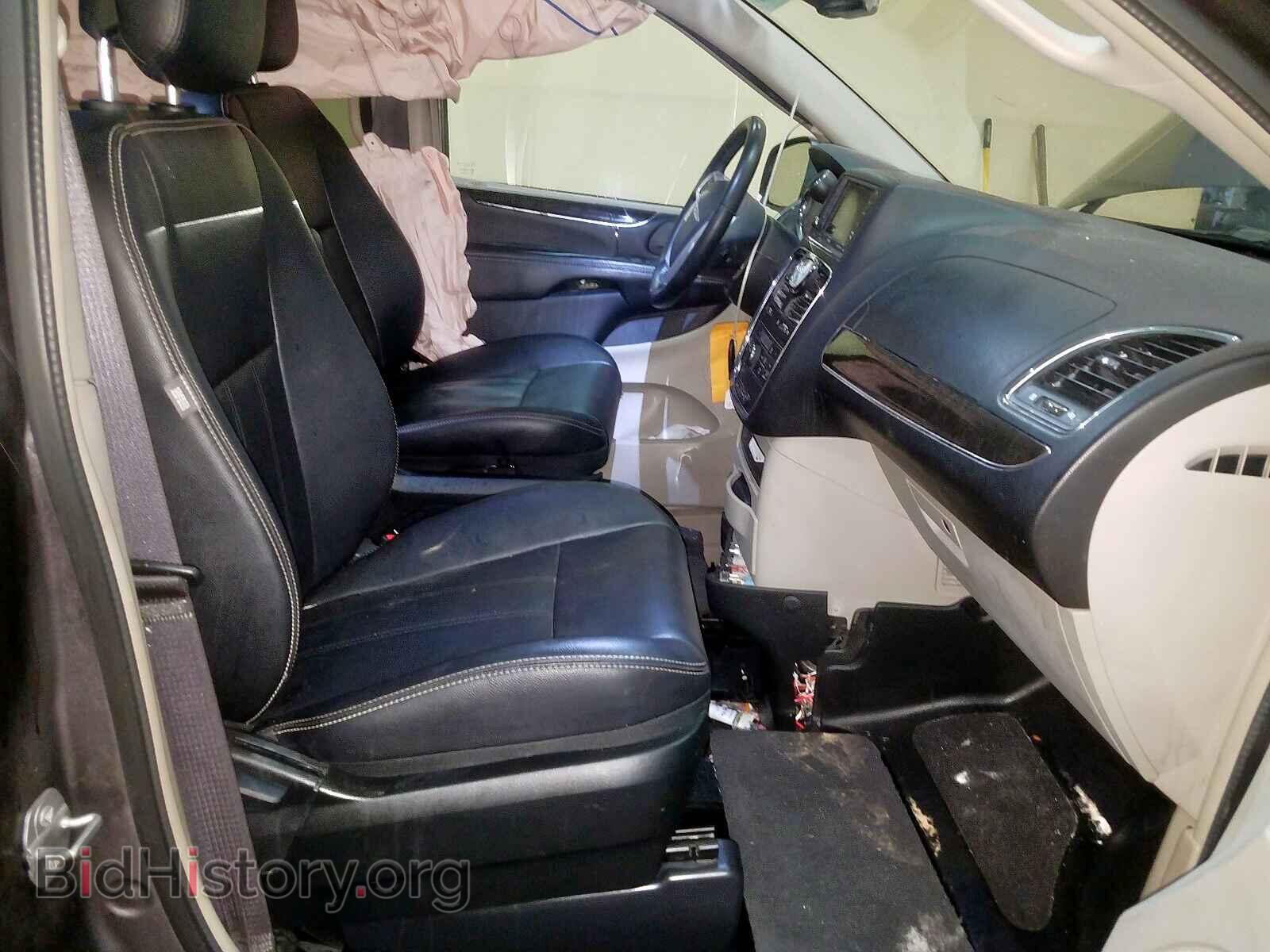 2016 CHRYSLER TOWN & COU - VIN: 2C4RC1BG5GR288323 - Фото 5