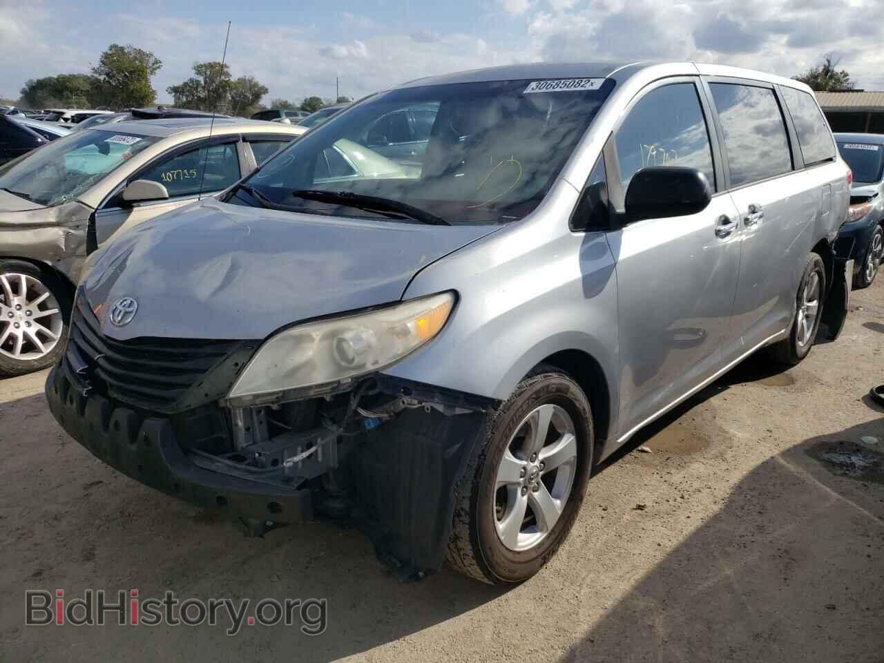 2012 TOYOTA SIENNA - VIN: 5TDZK3DC7CS266155 - Фото 2