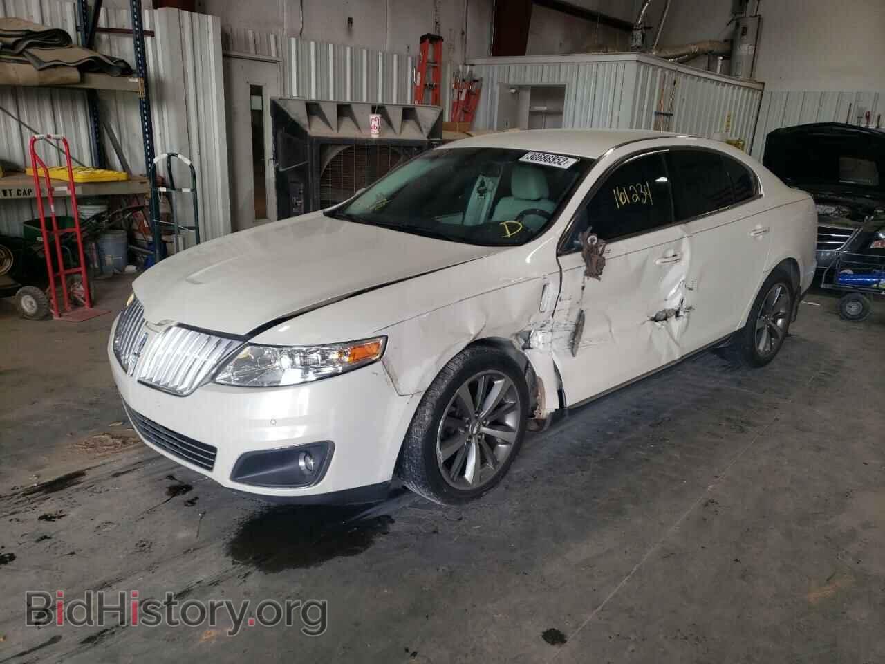 2009 LINCOLN MKS - VIN: 1LNHM93R69G608191 - Фото 2