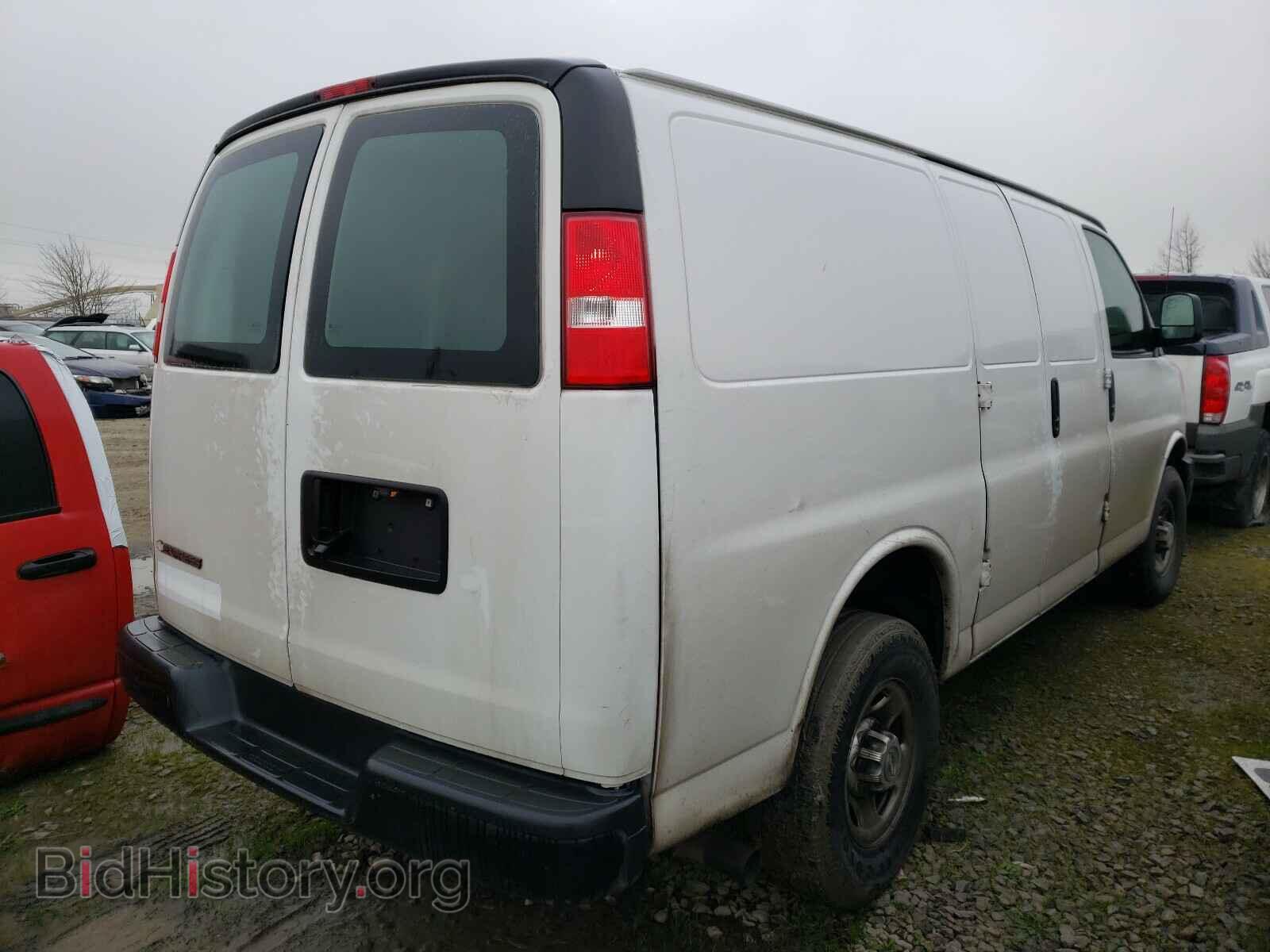 2019 CHEVROLET EXPRESS - VIN: 1GCWGAFP9K1229239 - Фото 4