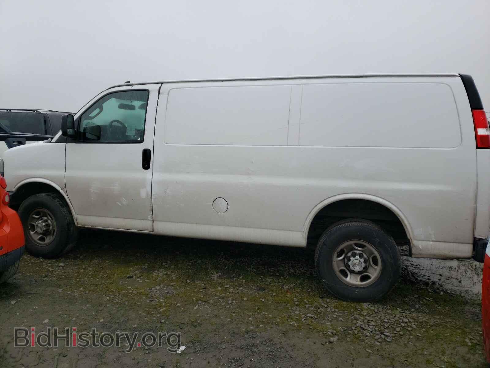 2019 CHEVROLET EXPRESS - VIN: 1GCWGAFP9K1229239 - Фото 9