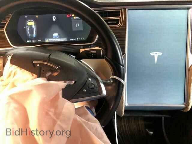 2015 TESLA MODEL S - VIN: 5YJSA1H1XFFP69592 - Фото 10