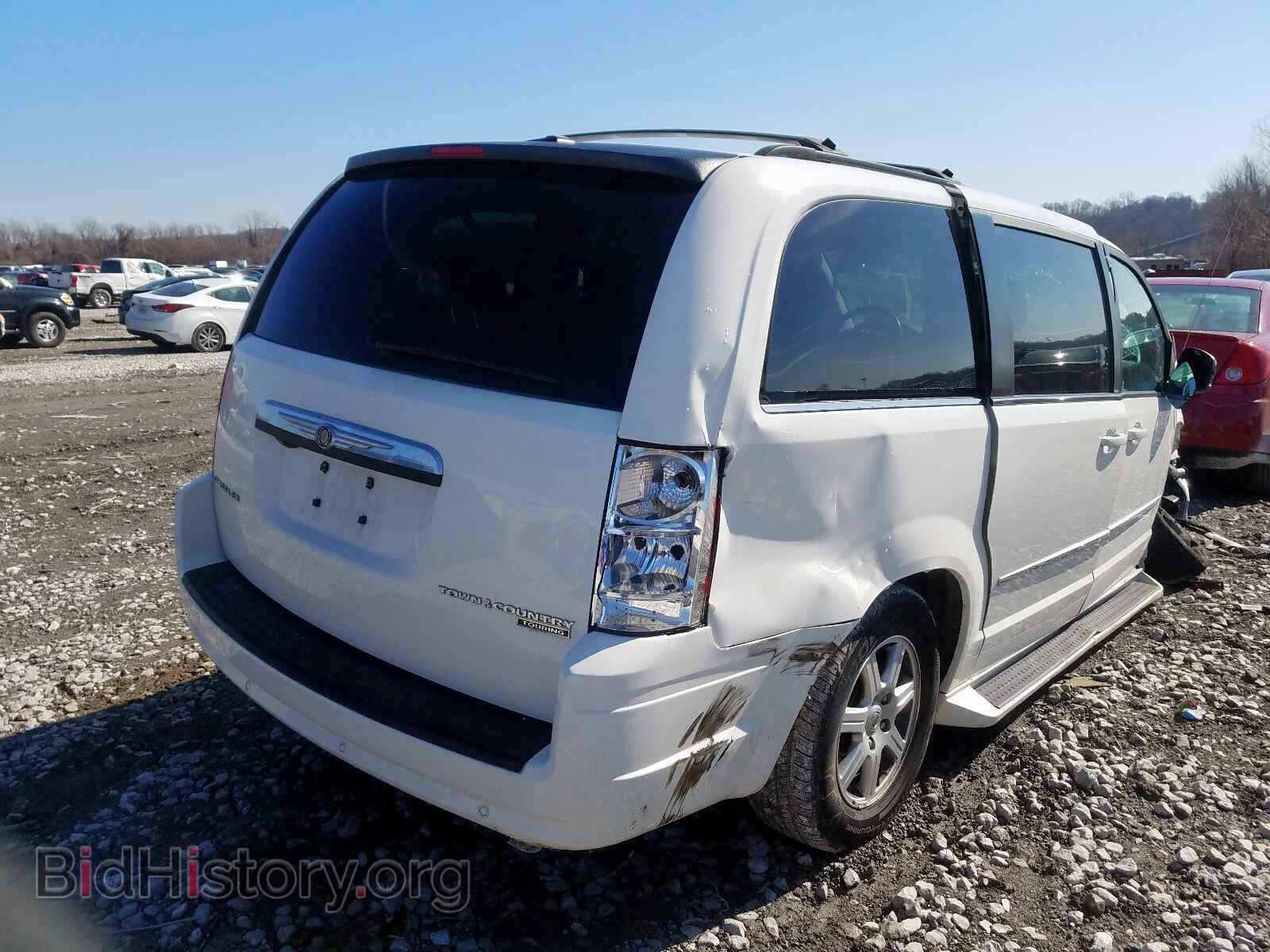 2010 CHRYSLER TOWN & COU - VIN: 2A4RR8D19AR422672 - Фото 4