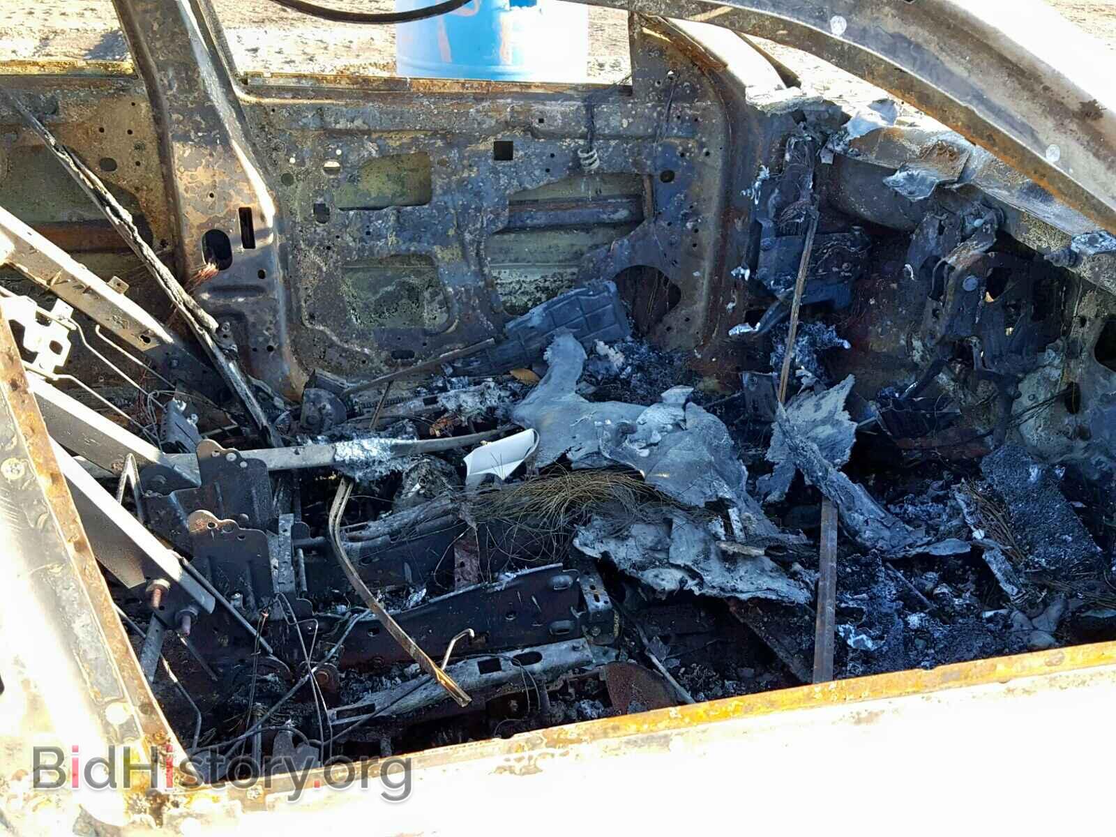 2004 CADILLAC DEVILLE - VIN: 1G6KD54Y04U130811 - Photo 5