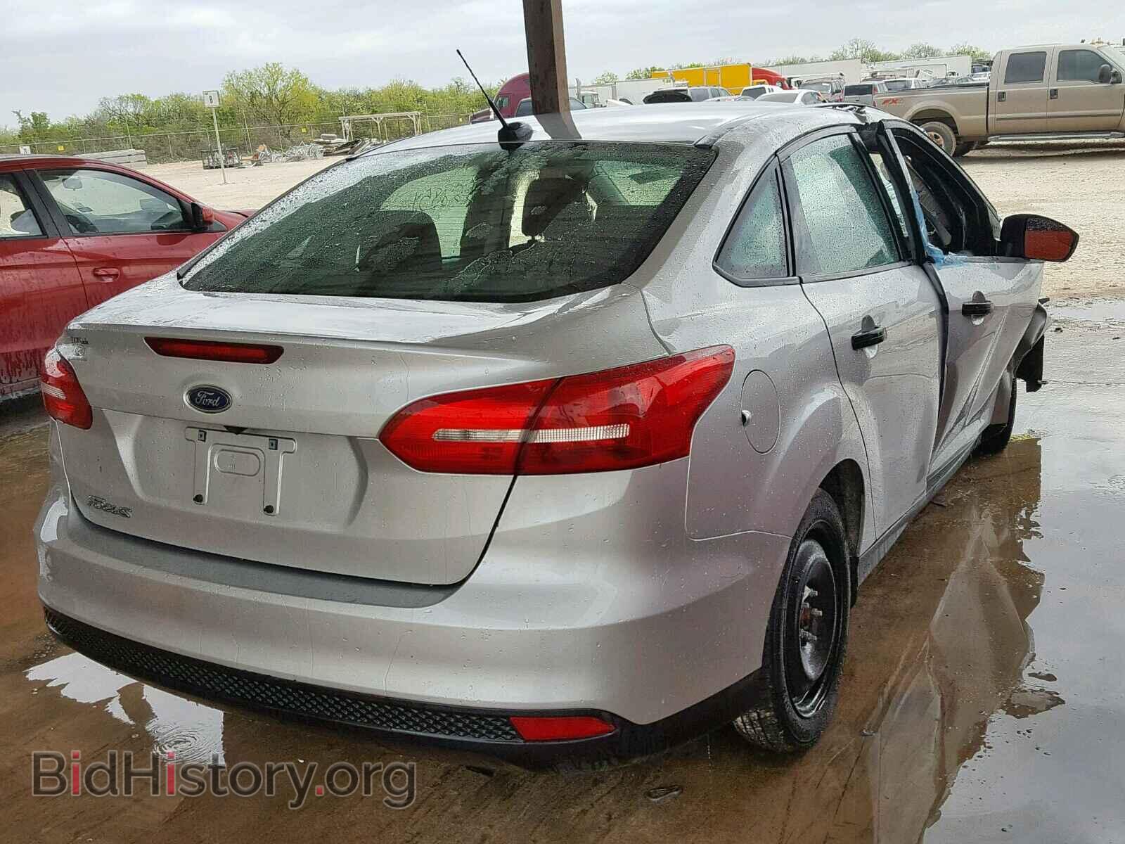 2017 FORD FOCUS - VIN: 1FADP3E25HL204642 - Photo 4