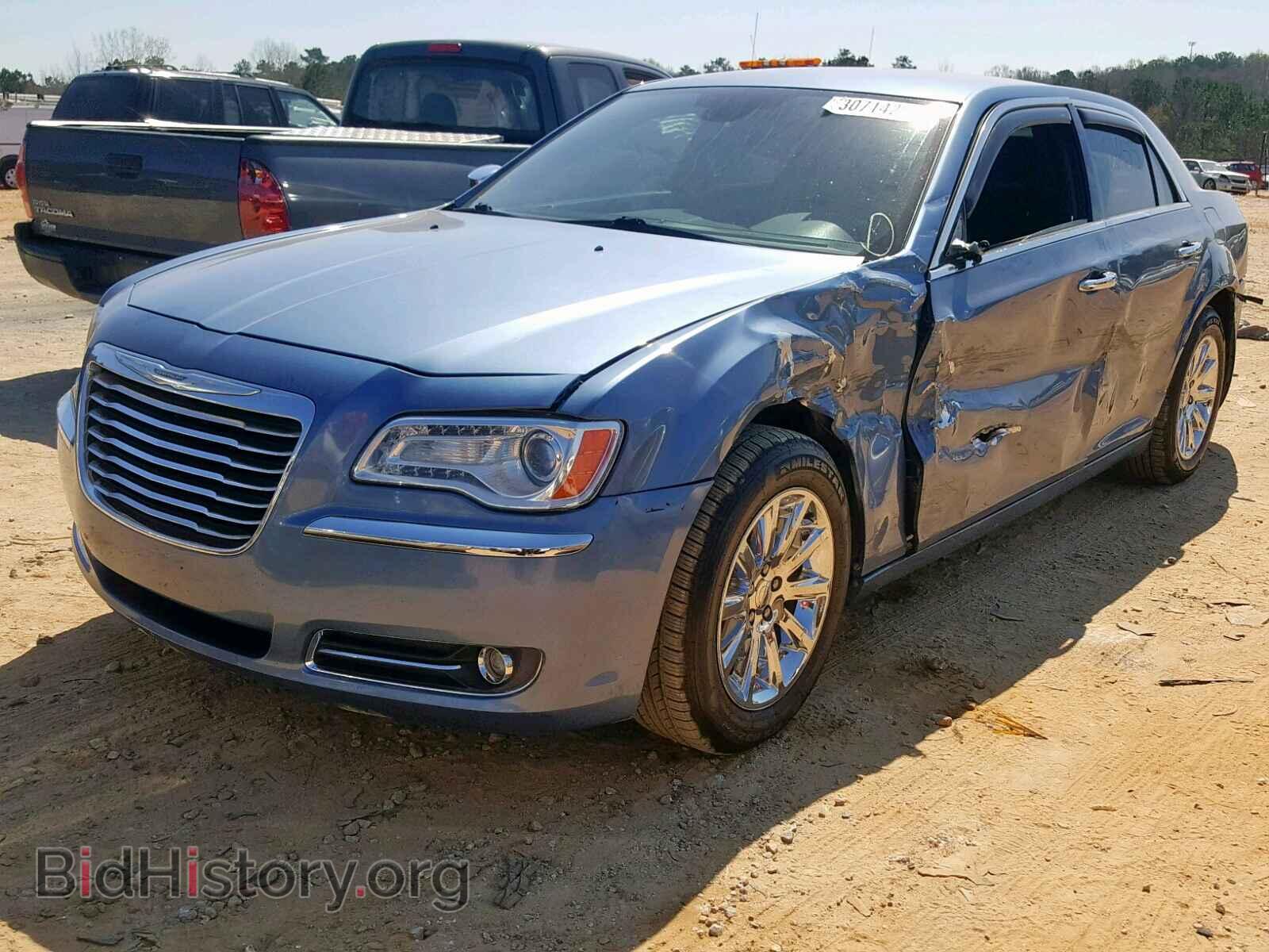 2011 CHRYSLER 300 - VIN: 2C3CA6CT5BH547402 - Фото 2