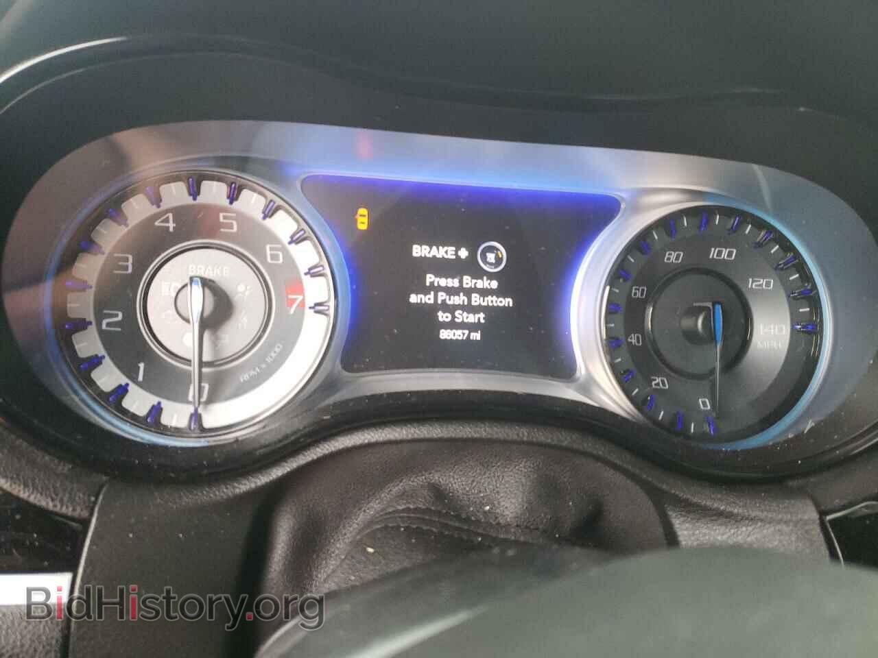 2017 CHRYSLER 300 - VIN: 2C3CCABG9HH663003 - Фото 8