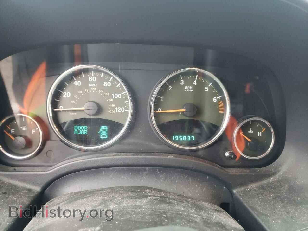 2011 JEEP COMPASS - VIN: 1J4NT5FB0BD203222 - Photo 8