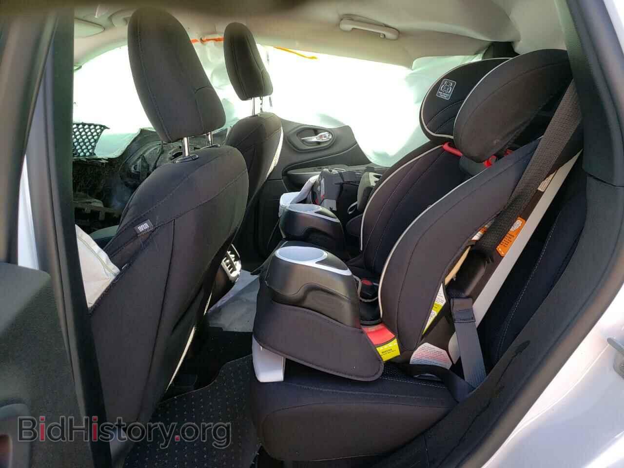 2020 JEEP CHEROKEE - VIN: 1C4PJLCB4LD643037 - Фото 6