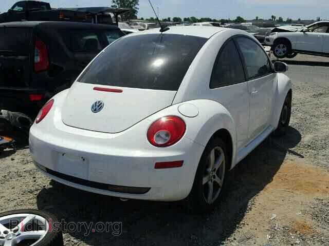 2009 VOLKSWAGEN BEETLE - VIN: 3VWPG31C99M504705 - Фото 4