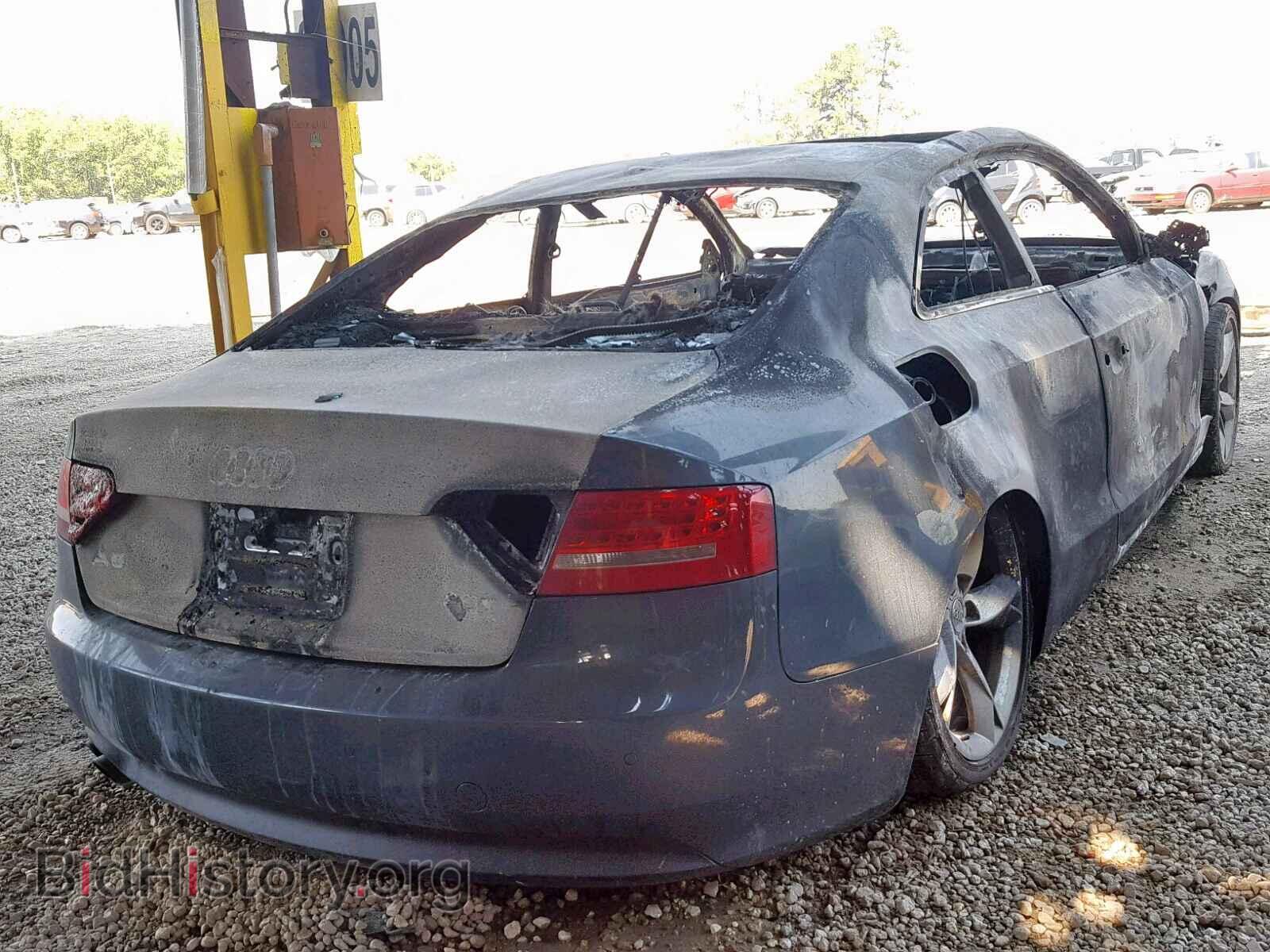 2011 AUDI A5 PREMIUM - VIN: WAULFAFR2BA066762 - Photo 4