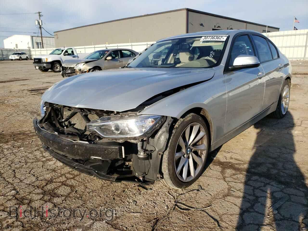 2012 BMW 3 SERIES - VIN: WBA3A5C5XCF256000 - Фото 2