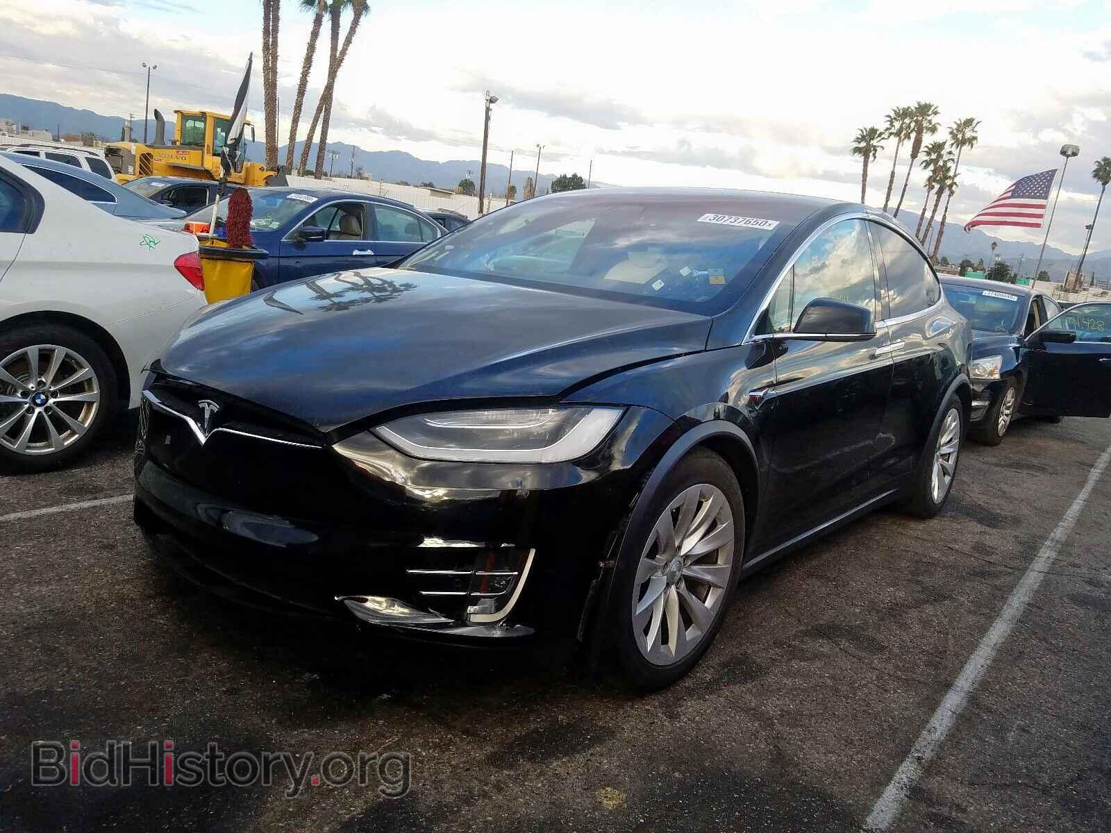 2017 TESLA MODEL X - VIN: 5YJXCBE28HF038133 - Фото 2