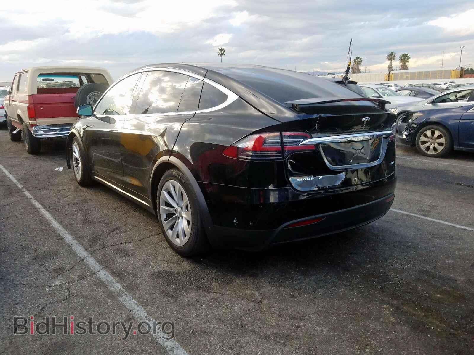 2017 TESLA MODEL X - VIN: 5YJXCBE28HF038133 - Фото 3