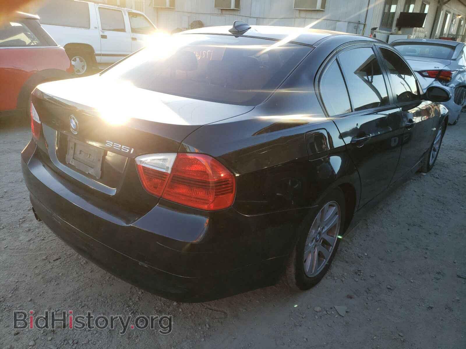 2006 BMW 3 SERIES - VIN: WBAVB13556KR62320 - Фото 4