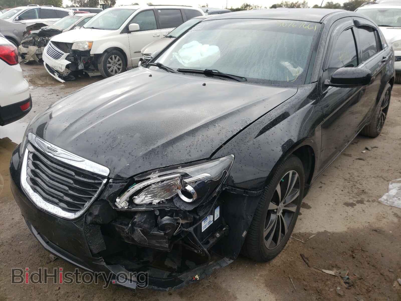 2013 CHRYSLER 200 - VIN: 1C3CCBBB8DN651713 - Фото 2