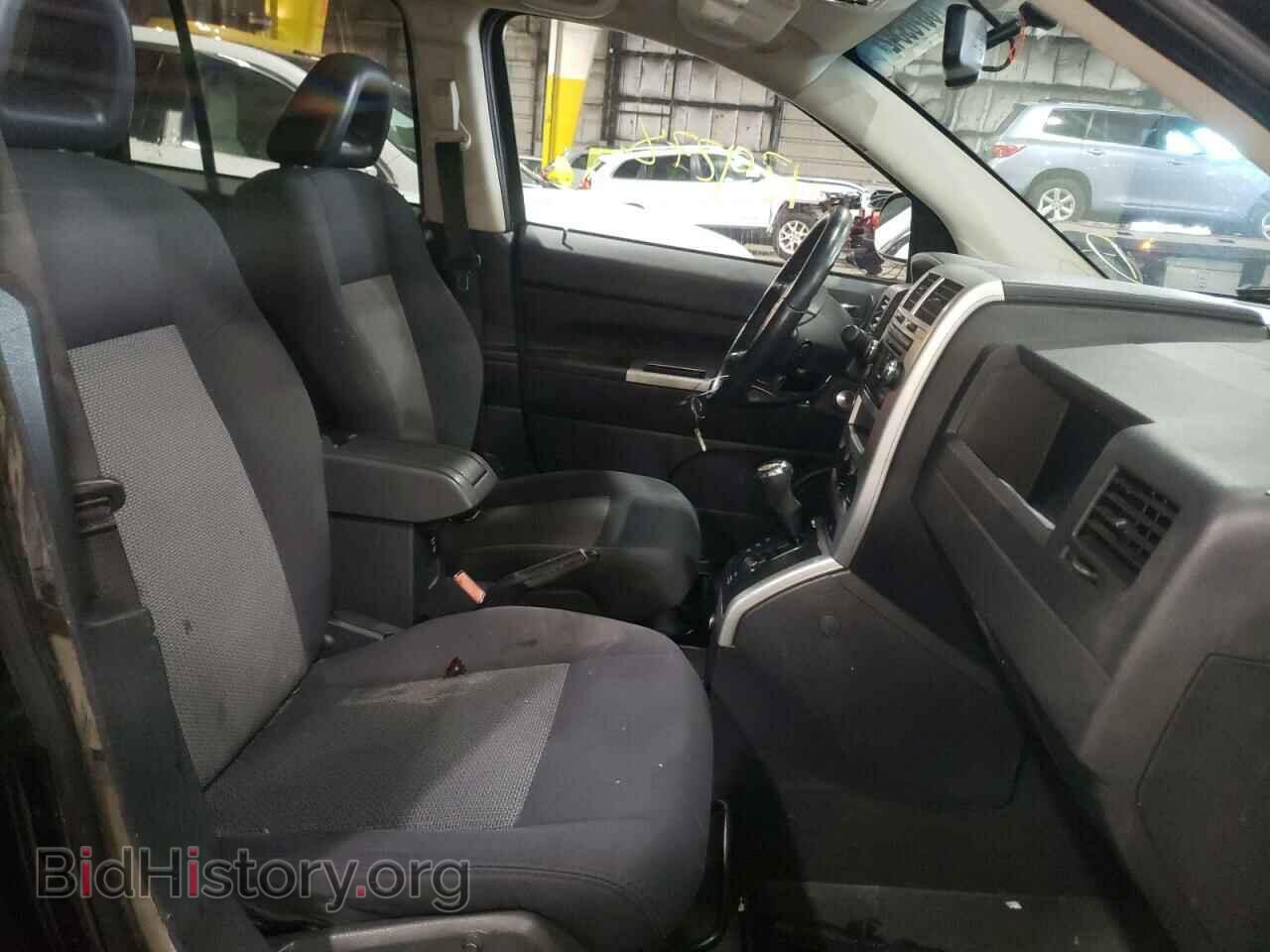 2008 JEEP COMPASS - VIN: 1J8FF47W08D749632 - Фото 5