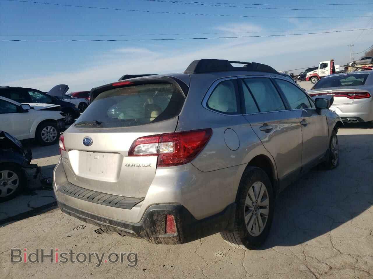 2018 SUBARU OUTBACK - VIN: 4S4BSAAC3J3257635 - Фото 4