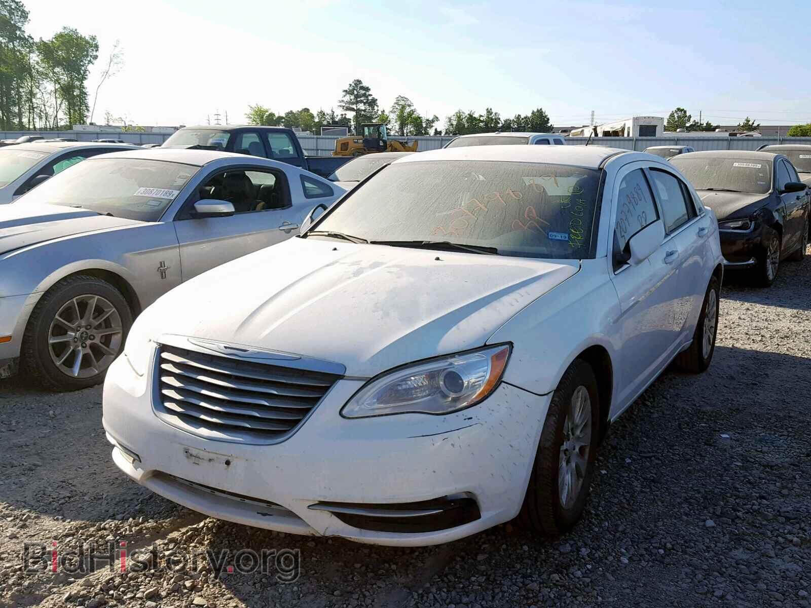 2014 CHRYSLER 200 - VIN: 1C3CCBAB8EN208528 - Фото 2