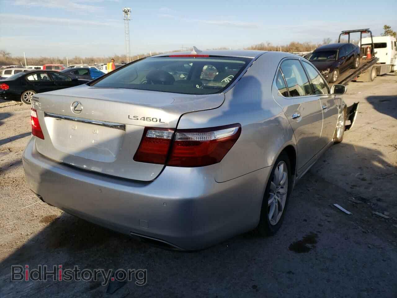 2007 LEXUS LS460 - VIN: JTHGL46F675010889 - Photo 4