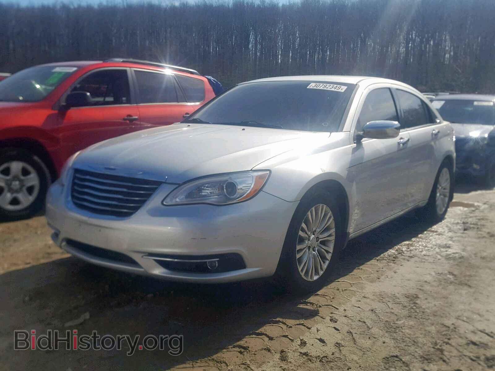 2011 CHRYSLER 200 - VIN: 1C3BC2FB4BN623863 - Фото 2