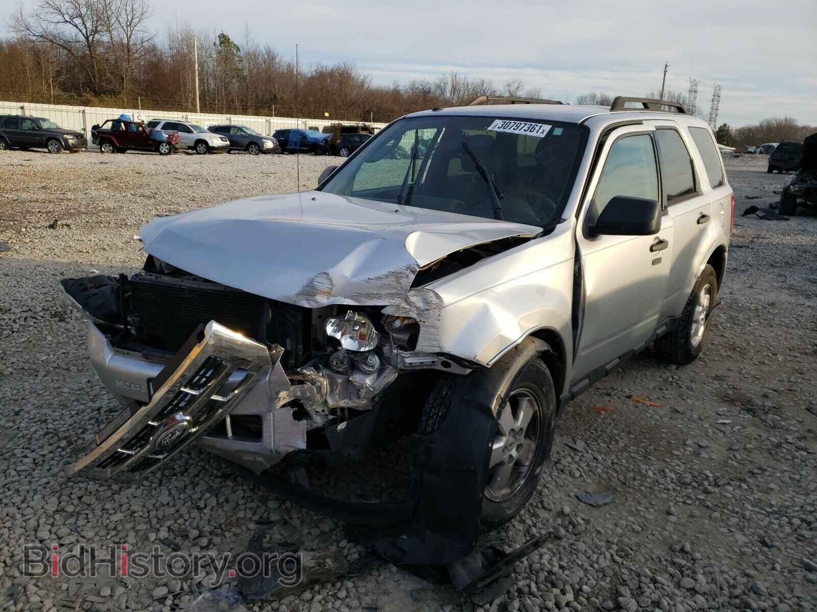 2011 FORD ESCAPE - VIN: 1FMCU0D7XBKB74685 - Photo 2