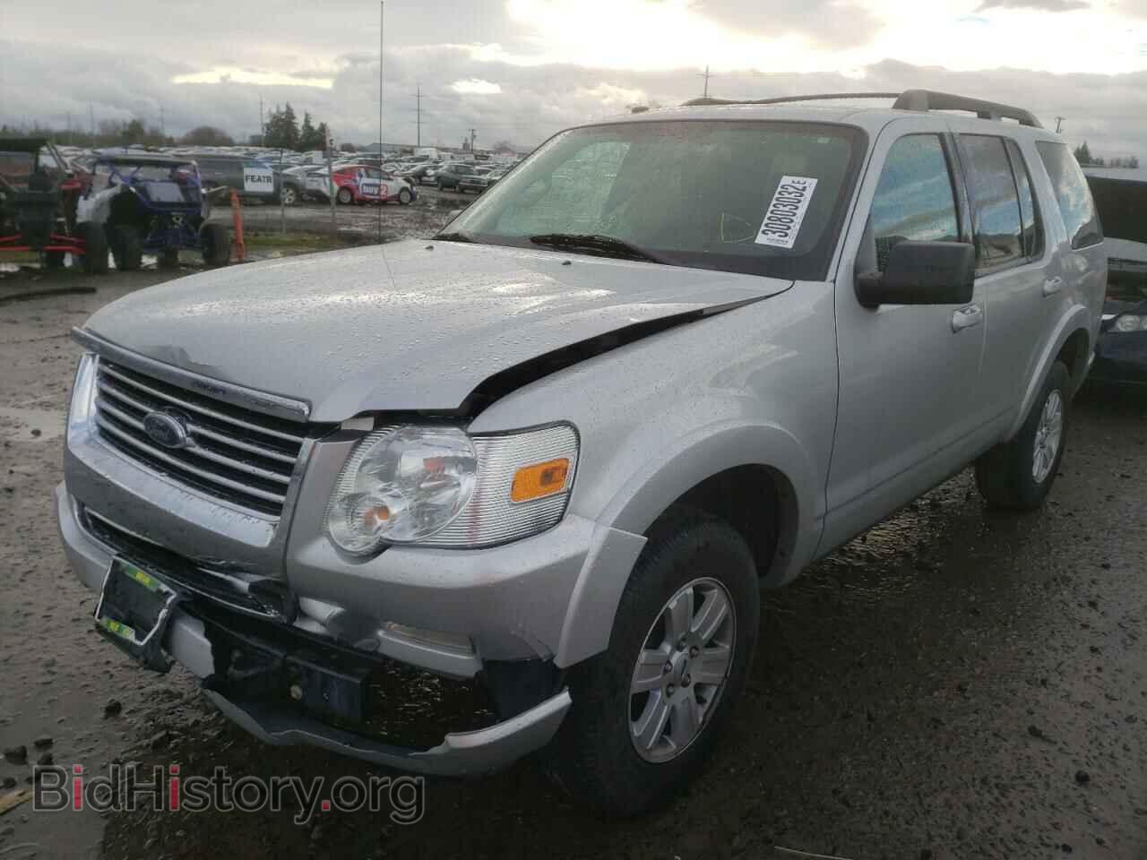 2010 FORD EXPLORER - VIN: 1FMEU7DE2AUB07808 - Фото 2
