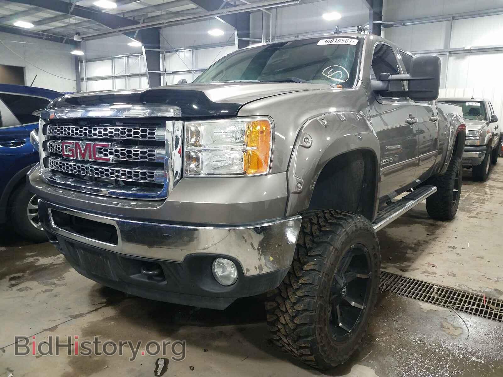 2013 GMC SIERRA - VIN: 1GT121E8XDF101701 - Photo 2