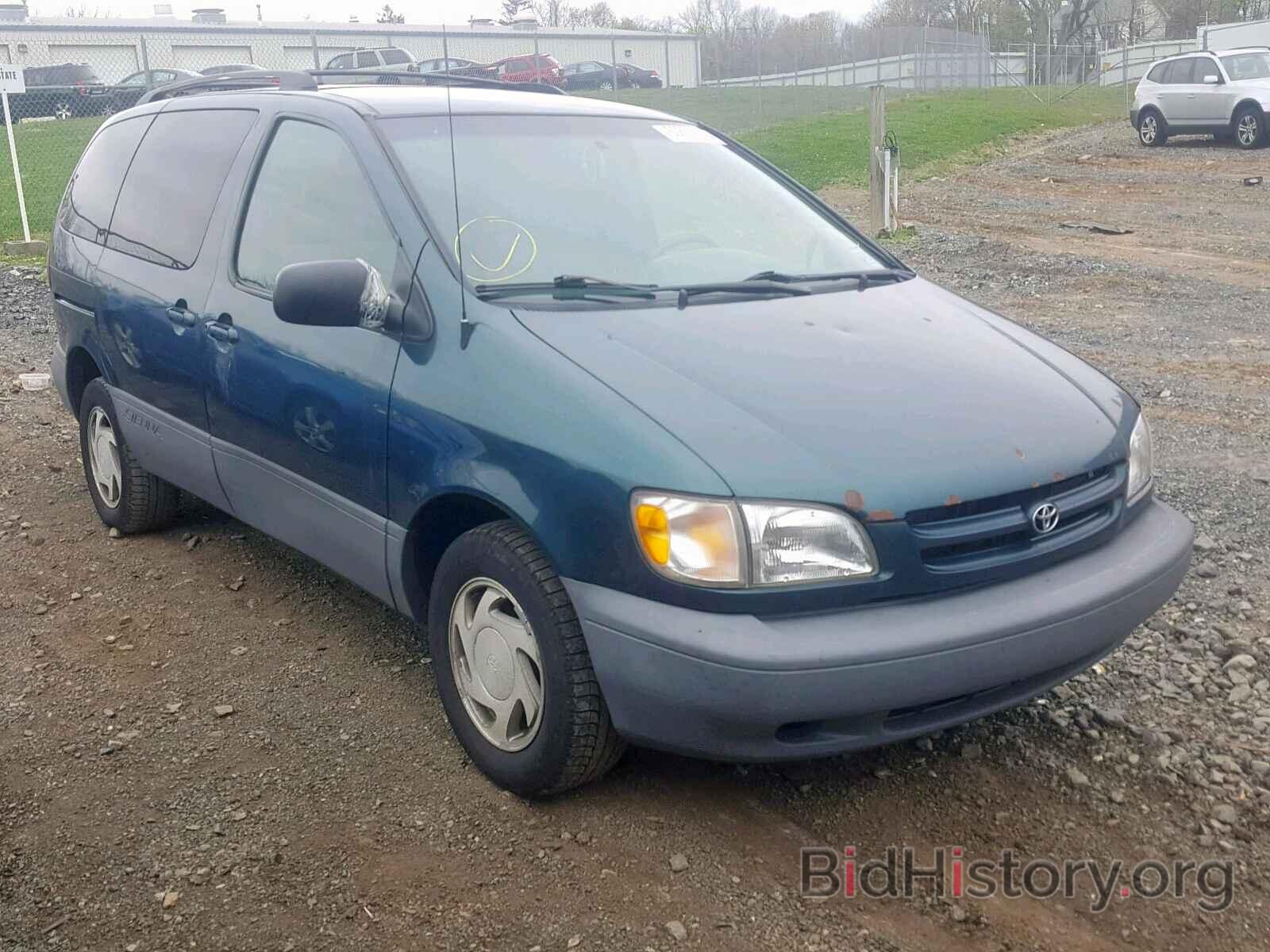 Photo 4T3ZF13C2WU053319 - TOYOTA SIENNA LE 1998