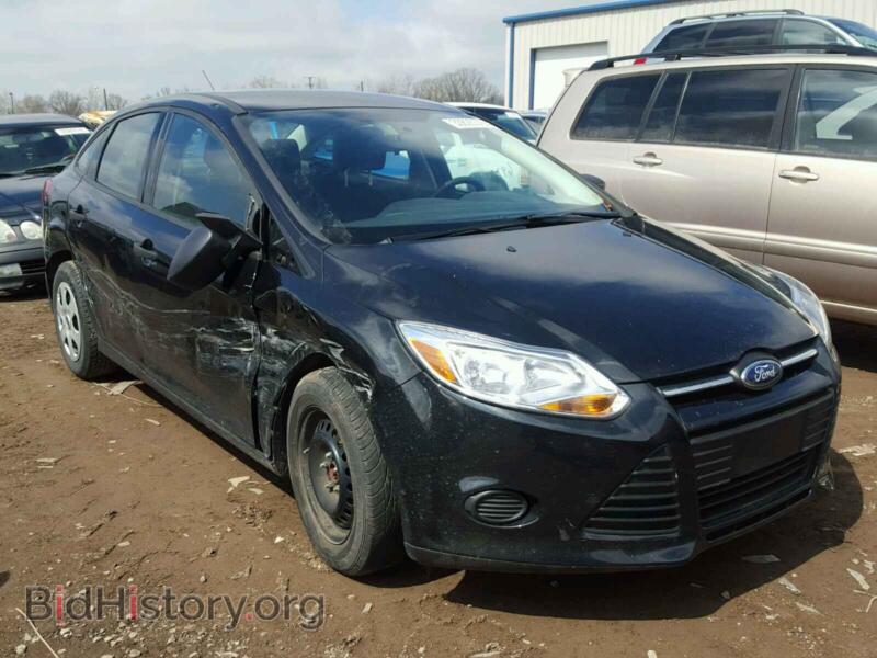 2013 Ford FOCUS Focus S (VIN 1FADP3E28DL289387) — фото 1 из 10, Copart, повреждение: бок