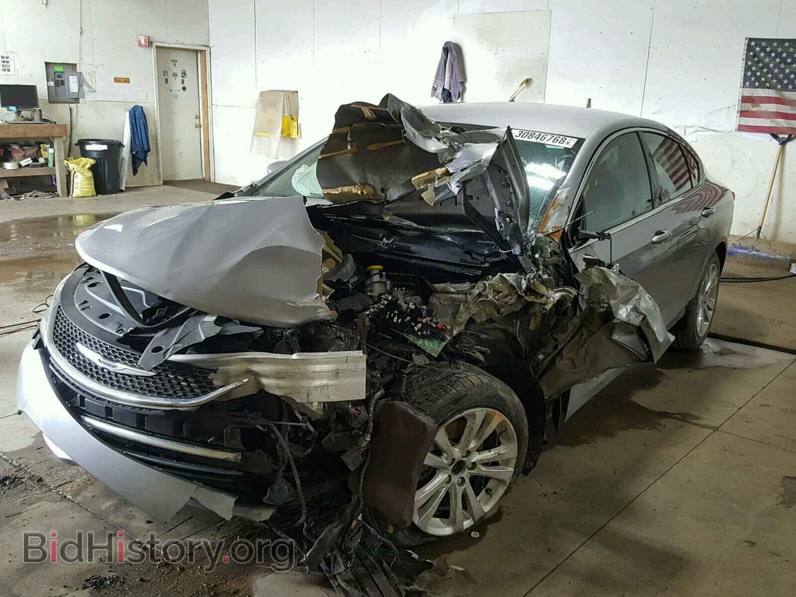 2015 CHRYSLER 200 - VIN: 1C3CCCAB1FN588044 - Фото 2
