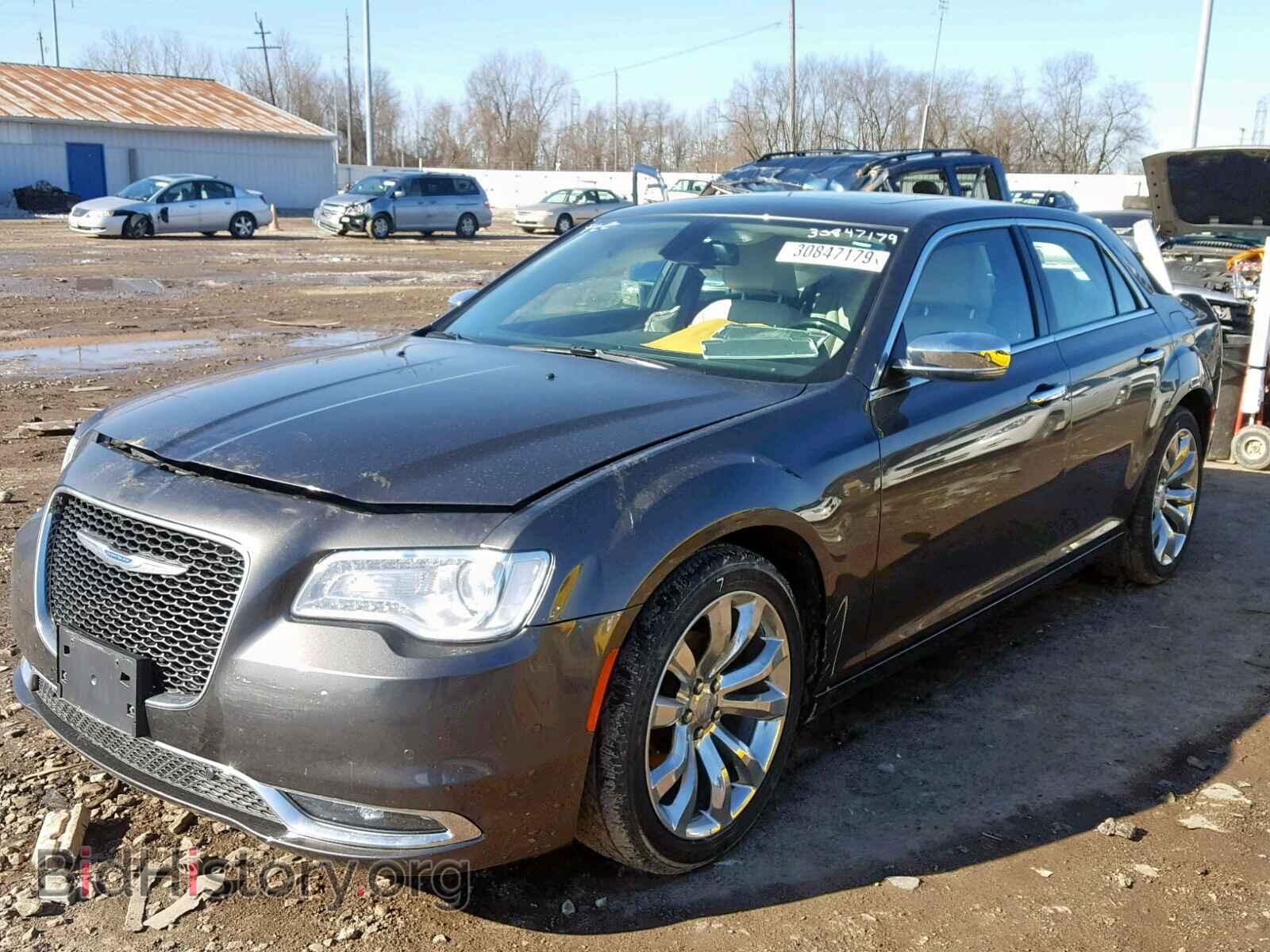 2015 CHRYSLER 300 - VIN: 2C3CCAEG0FH893800 - Фото 2