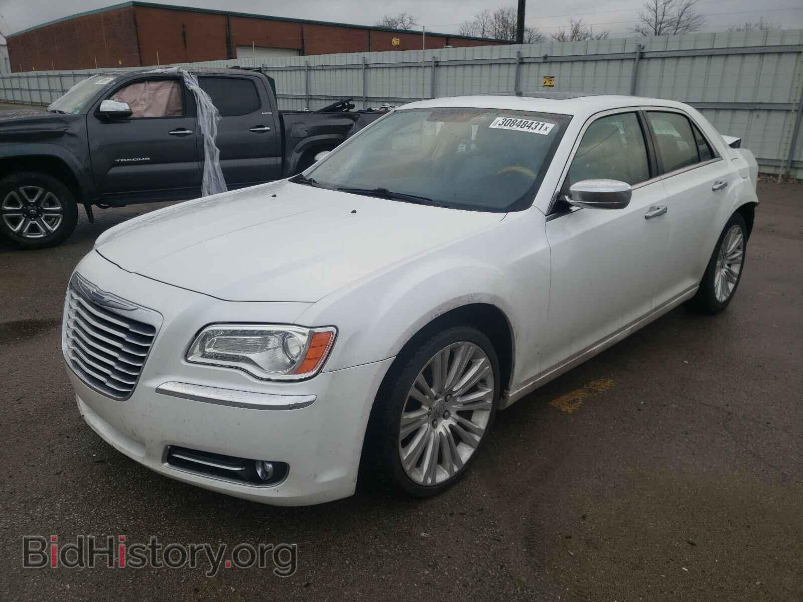 2013 CHRYSLER 300 - VIN: 2C3CCAEG8DH518668 - Фото 2