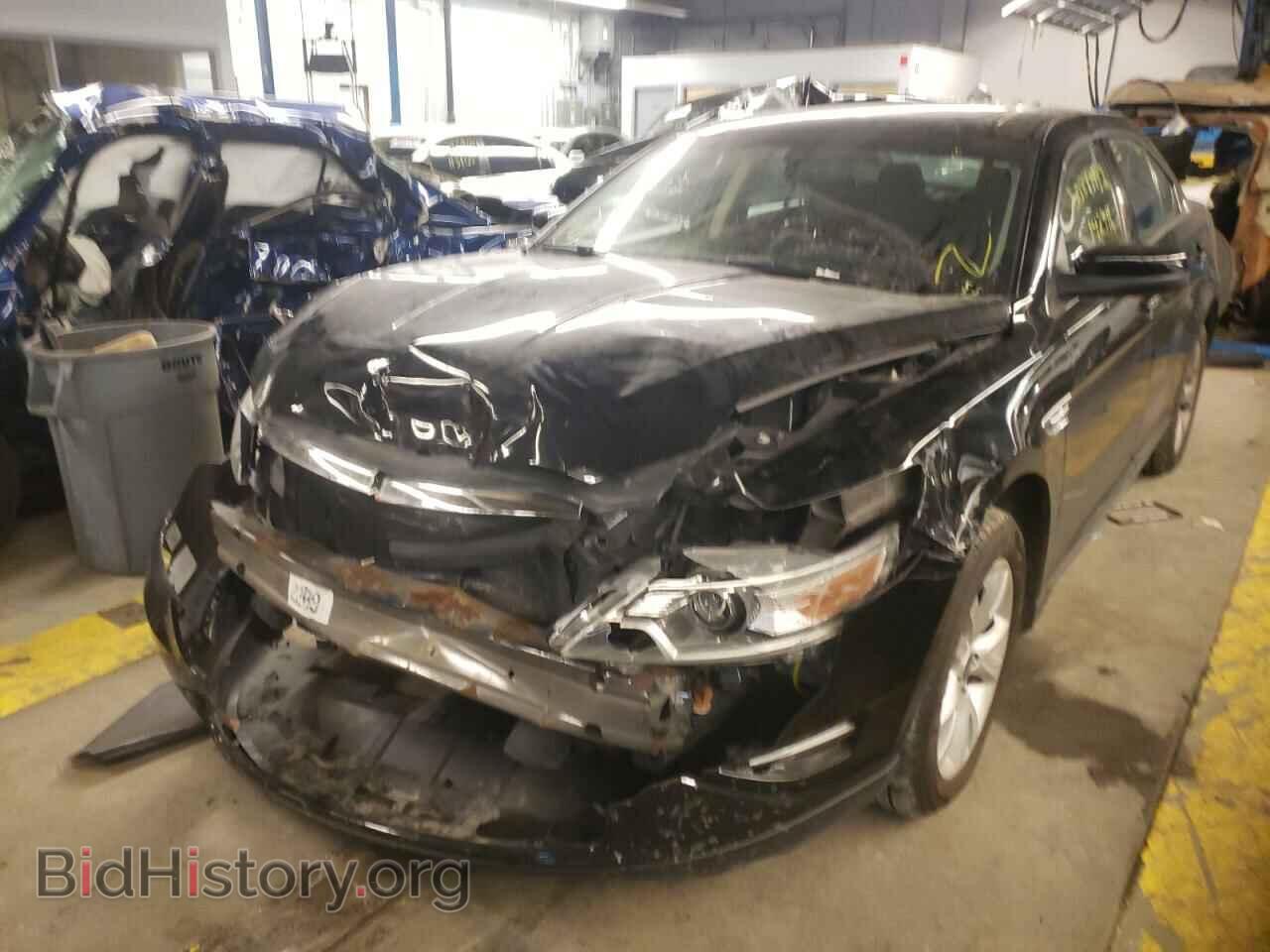2011 FORD TAURUS - VIN: 1FAHP2HW6BG187389 - Фото 2