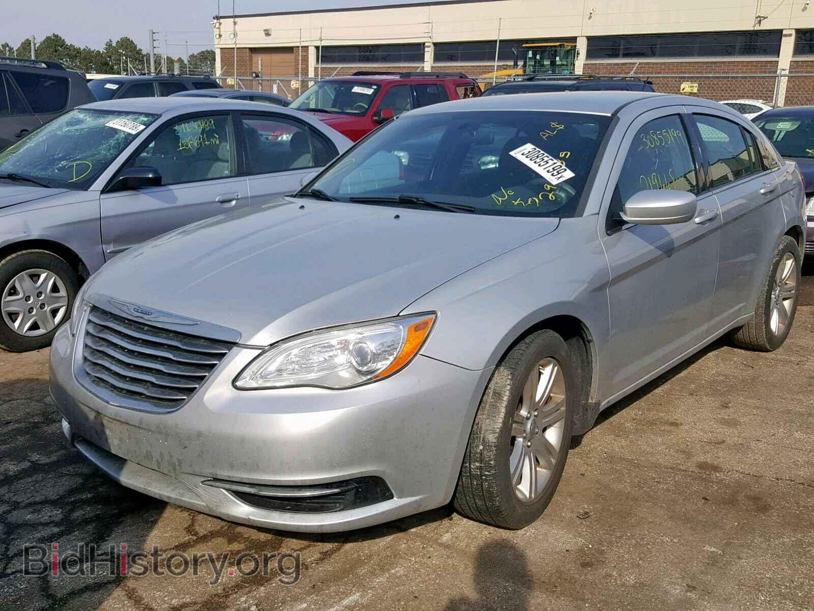 2012 CHRYSLER 200 - VIN: 1C3CCBAB7CN295285 - Фото 2