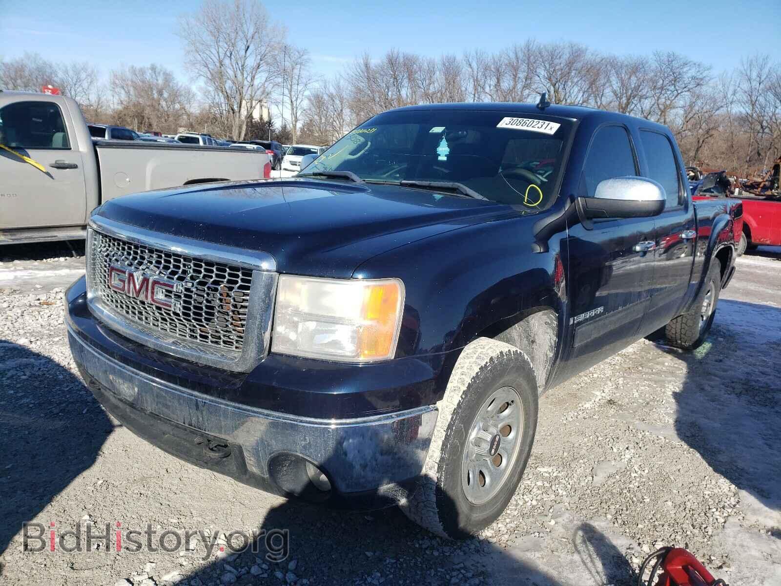 2007 GMC SIERRA - VIN: 3GTEC13C07G529480 - Photo 2