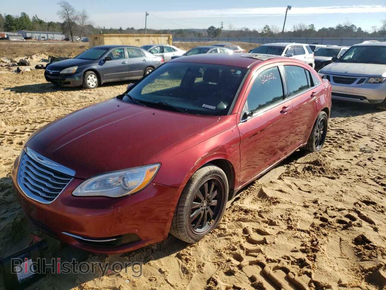 2013 CHRYSLER 200 - VIN: 1C3CCBAB1DN733221 - Фото 2
