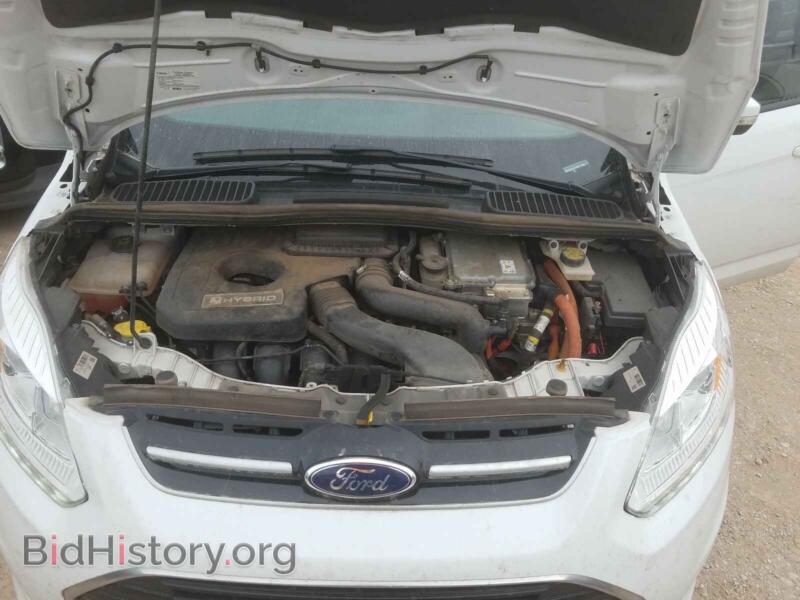 2017 Ford CMAX (VIN 1FADP5AUXHL103647) — photo 7 of 10