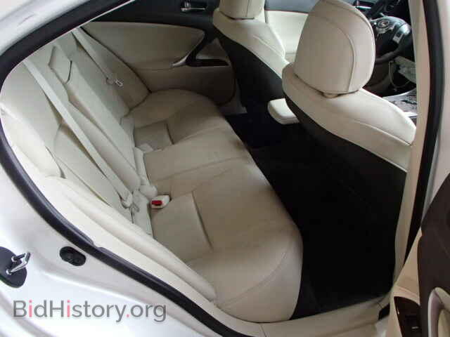 2011 LEXUS IS250 - VIN: JTHCF5C26B5051187 - Фото 6