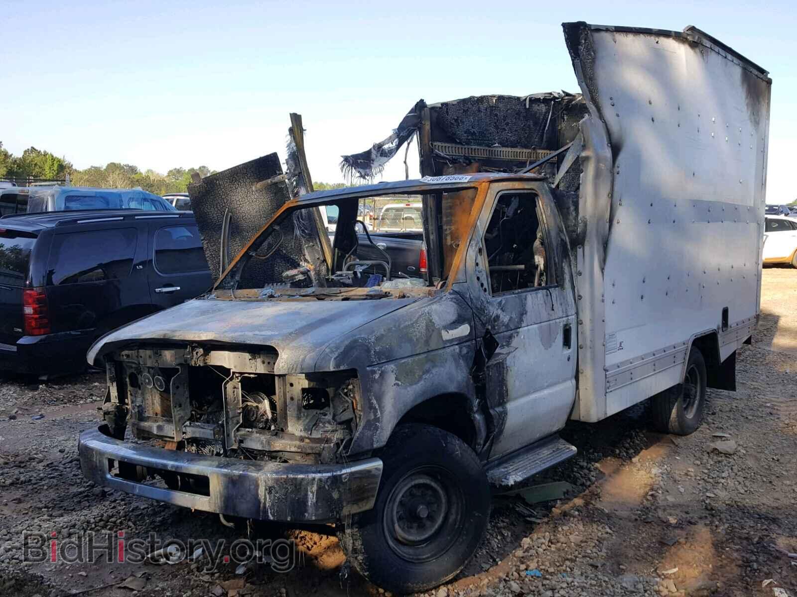2011 FORD ECONOLINE - VIN: 1FDSE3FLXBDB23793 - Фото 2