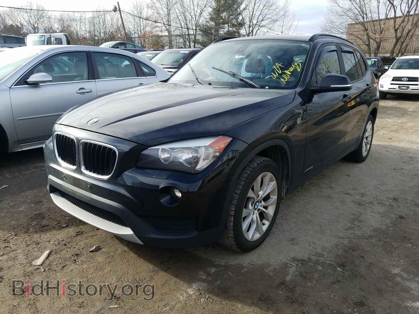 2013 BMW X1 - VIN: WBAVL1C54DVR82048 - Фото 2